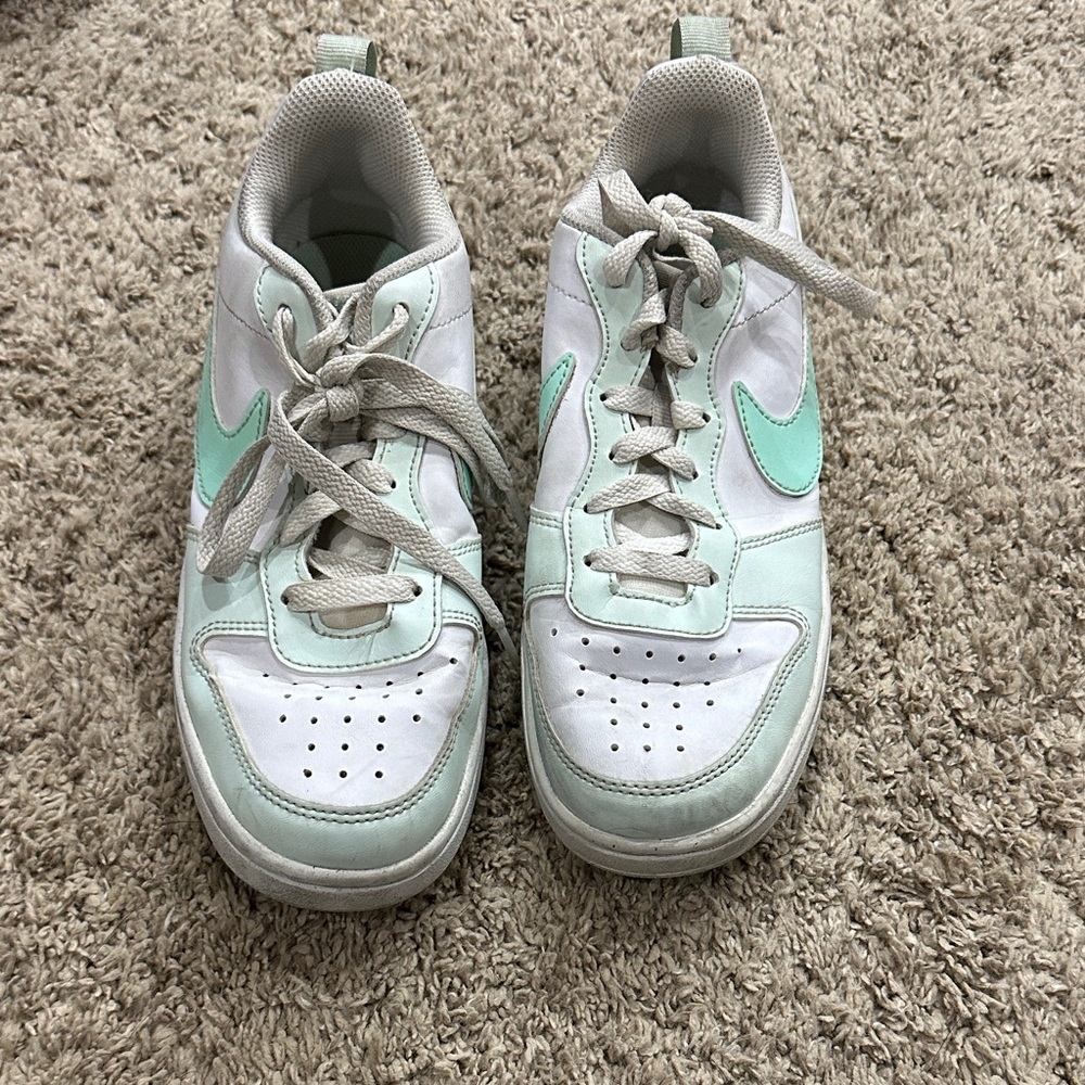 Nike Kids Sneakers in White and Mint Green